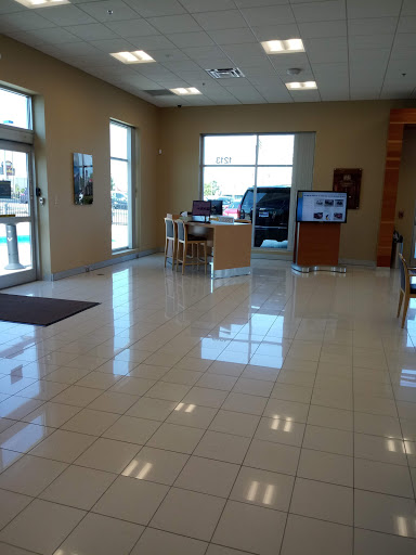 Used Car Dealer «CarMax», reviews and photos, 1213 Holiday Dr, Bloomington, IL 61704, USA