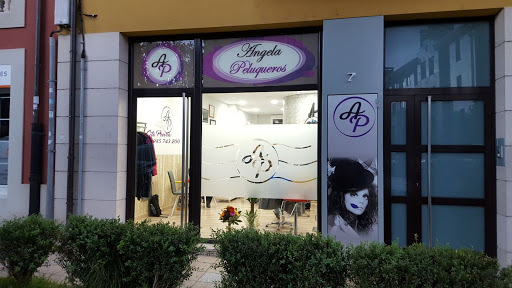 Ángela Peluqueros en Noreña, Oviedo
