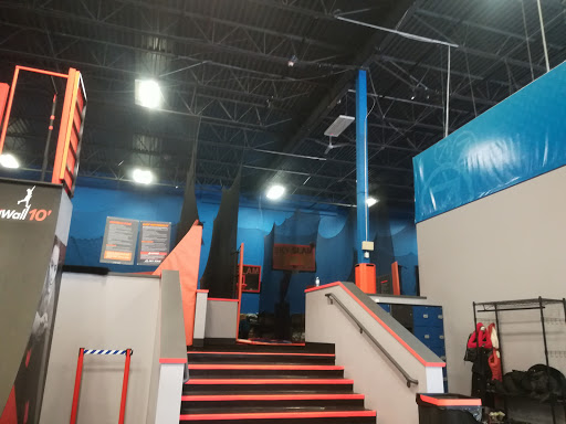 Amusement Center «Sky Zone Trampoline Park», reviews and photos, 595 Hale Ave N, Oakdale, MN 55128, USA