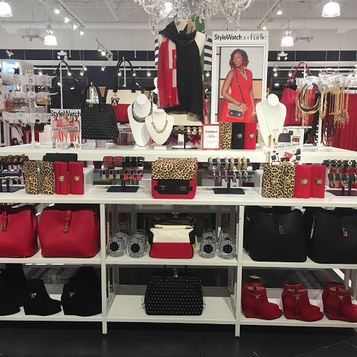 Fashion Accessories Store «Charming Charlie», reviews and photos, 1152 NW Civic Dr, Gresham, OR 97030, USA