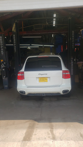 Auto Repair Shop «Chicago Discount Tires», reviews and photos, 3101 Mannheim Rd, Franklin Park, IL 60131, USA