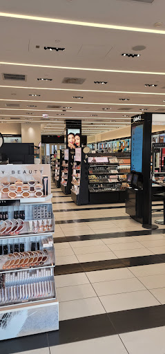 Beauty Product Supplier «SEPHORA», reviews and photos, 2502 E Camelback Rd, Phoenix, AZ 85016, USA