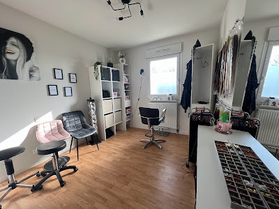 Coiffeuse Experte en Tresses et Lissages | Lilie Ju Coiffure à Vouneuil-sous-Biard