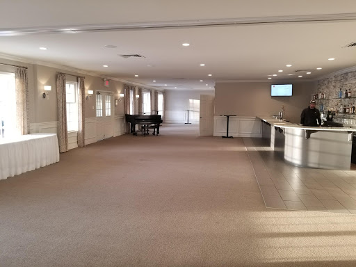 Golf Course «Edgewood in the Pines Golf Course & Banquet Facility», reviews and photos, 22 Edgewood Rd, Drums, PA 18222, USA