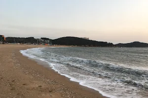 왕산해수욕장 image