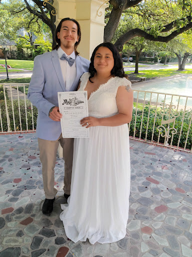 Git Hitched-DFW Mobile Wedding Officiant/Notary Public