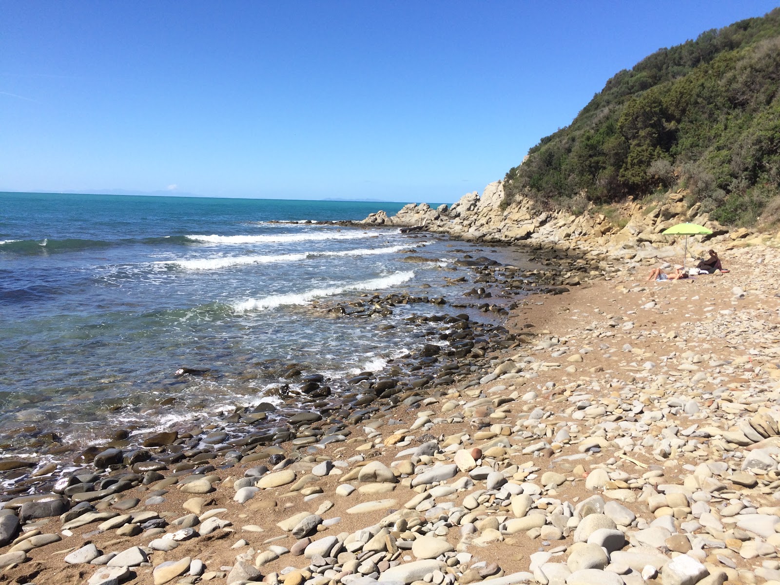 Pozzino Beach'in fotoğrafı küçük koy ile birlikte