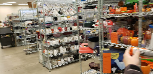 Thrift Store «Goodwill Store & Donation Center», reviews and photos, 1020 N Rohlwing Rd, Addison, IL 60101, USA