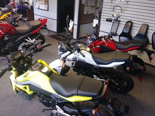 Suzuki Motorcycle Dealer «Twin City Honda-Suzuki», reviews and photos, 1539 Commercial Blvd, Herculaneum, MO 63048, USA