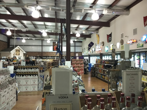 Liquor Store «Dawson Fine Wine & Spirits», reviews and photos, 46 Blue Ridge Pkwy, Dawsonville, GA 30534, USA