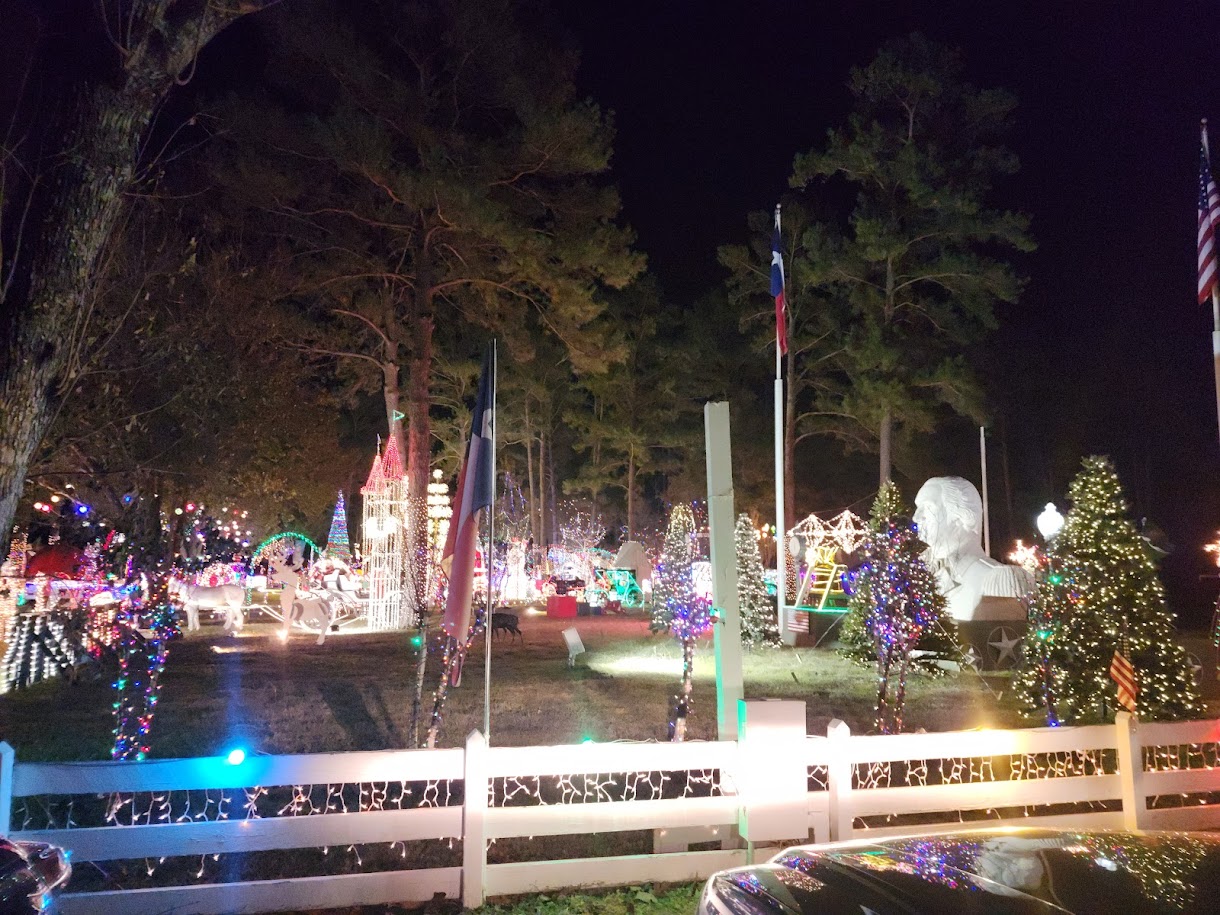 Gullo House Christmas Lights
