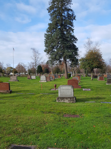Funeral Home «Rose City Cemetery», reviews and photos, 5625 NE Fremont St, Portland, OR 97213, USA