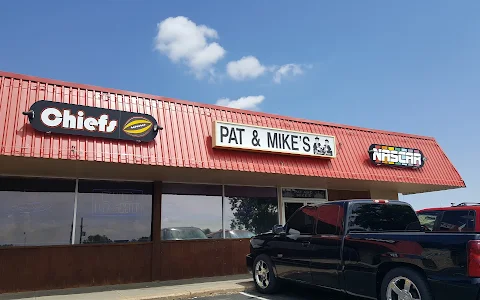 Pat & Mike's Bar image