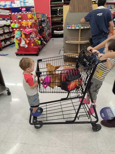 Pet Supply Store «Petco Animal Supplies», reviews and photos, 3444 S Mooney Blvd, Visalia, CA 93277, USA