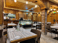 Atmosphère du Restaurant syrien Bab Al Hara à Aubervilliers - n°1