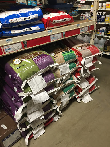 Home Improvement Store «Tractor Supply Co.», reviews and photos, 176 Finley Rd, Belle Vernon, PA 15012, USA