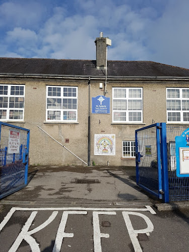 Reviews of St Robert's R C Primary School in Bridgend - School