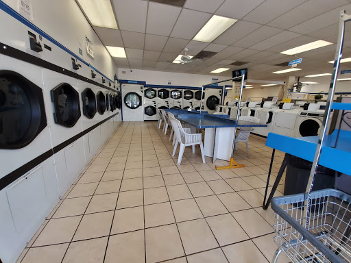 Laundromat «Holiday Plaza Laundromat», reviews and photos, 8485 N Wayne Rd, Westland, MI 48185, USA