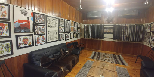 Tattoo Shop «Revolver Tattoo», reviews and photos, 43 Easton Ave B, New Brunswick, NJ 08901, USA