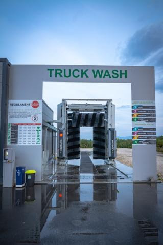 Opinii despre Instant Truck Wash în <nil> - Spălătorie auto