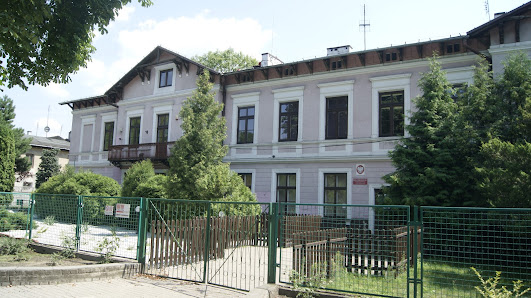 Szkoła Podstawowa nr 1 im. H. Sienkiewicza Jana Kilińskiego 9, 96-100 Skierniewice, Polska