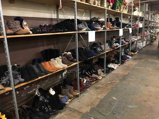 Thrift Store «Via Thrift Store - Fountain Hill», reviews and photos, 1401 Broadway, Fountain Hill, PA 18015, USA