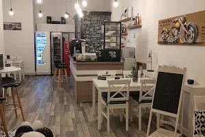 Șara's Coffee & More image