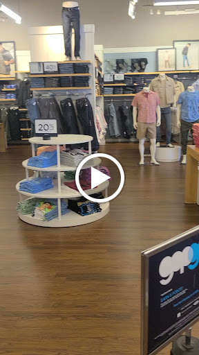 Clothing Store «Gap Outlet», reviews and photos, 8225 Vineland Ave, Orlando, FL 32821, USA