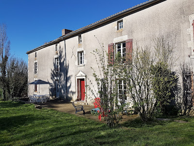 Gîte le Logis de L'Ogrie - avec spa à Mouilleron-Saint-Germain