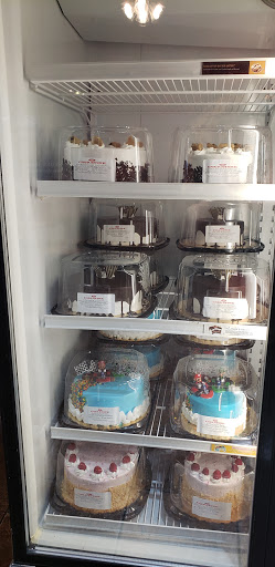 Ice Cream Shop «Cold Stone Creamery», reviews and photos, 15 Blake Blvd, Kissimmee, FL 34747, USA