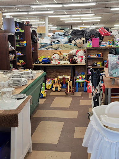 Thrift Store «Sunshine Thrift Store», reviews and photos, 3300 Two Notch Rd, Columbia, SC 29204, USA