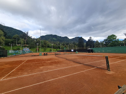 Campo de Tenis - Parque Nacional