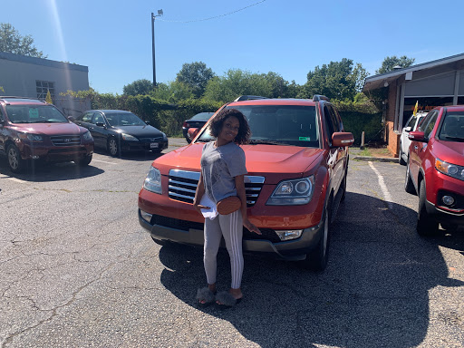 Used Car Dealer «Lavish Auto Sales», reviews and photos, 4526 Old Wake Forest Rd, Raleigh, NC 27609, USA