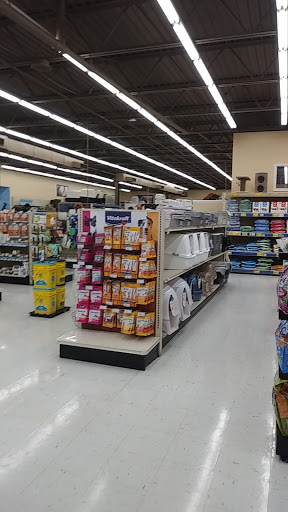 Pet Store «Feeders Supply», reviews and photos, 229 E Lewis and Clark Pkwy, Clarksville, IN 47129, USA