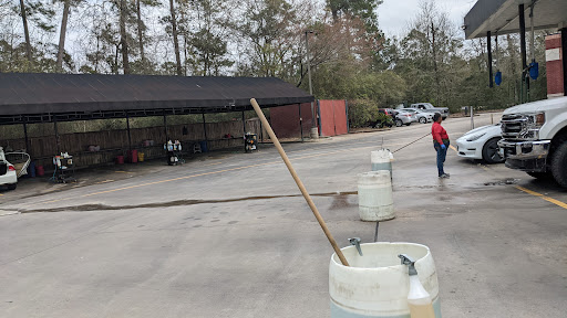 Car Wash «Aqua Auto Wash Detail & Lube Center», reviews and photos, 4102 College Park Dr, The Woodlands, TX 77384, USA