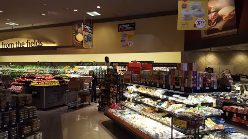 Grocery Store «Vons», reviews and photos, 10321 Sepulveda Blvd, Mission Hills, CA 91345, USA