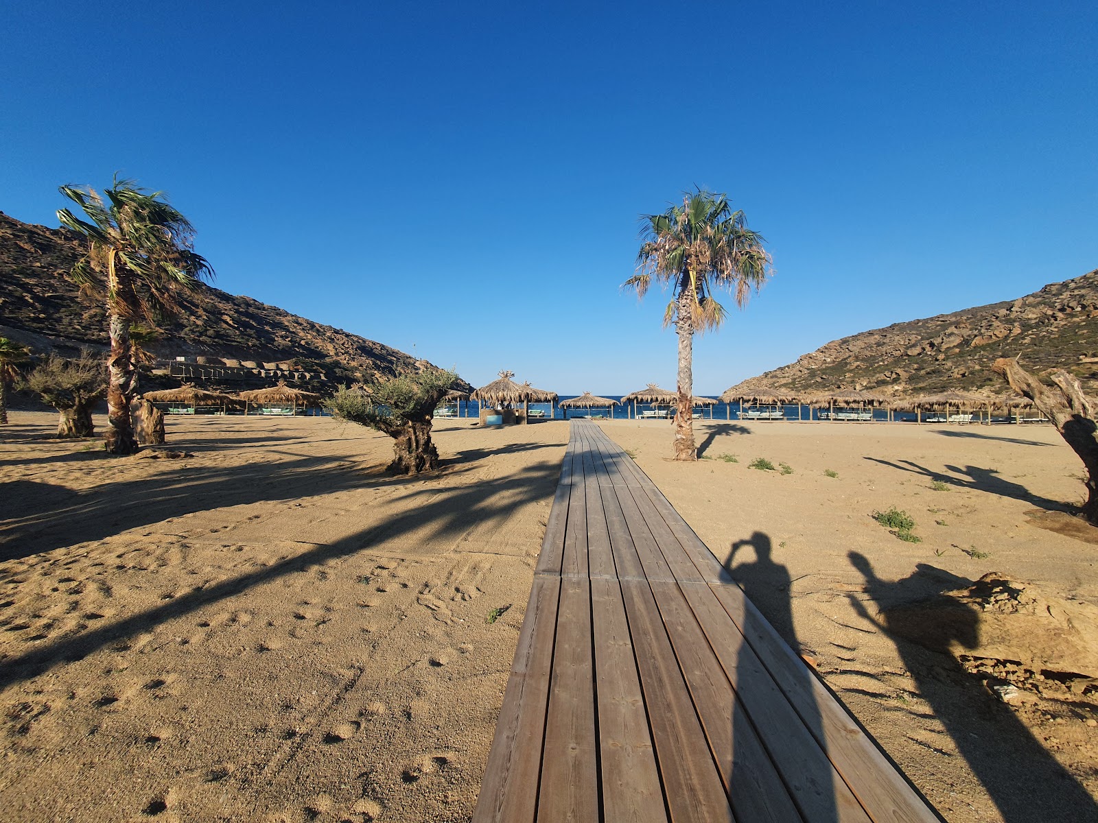 Foto di Spiaggia del Papà sorretto da scogliere