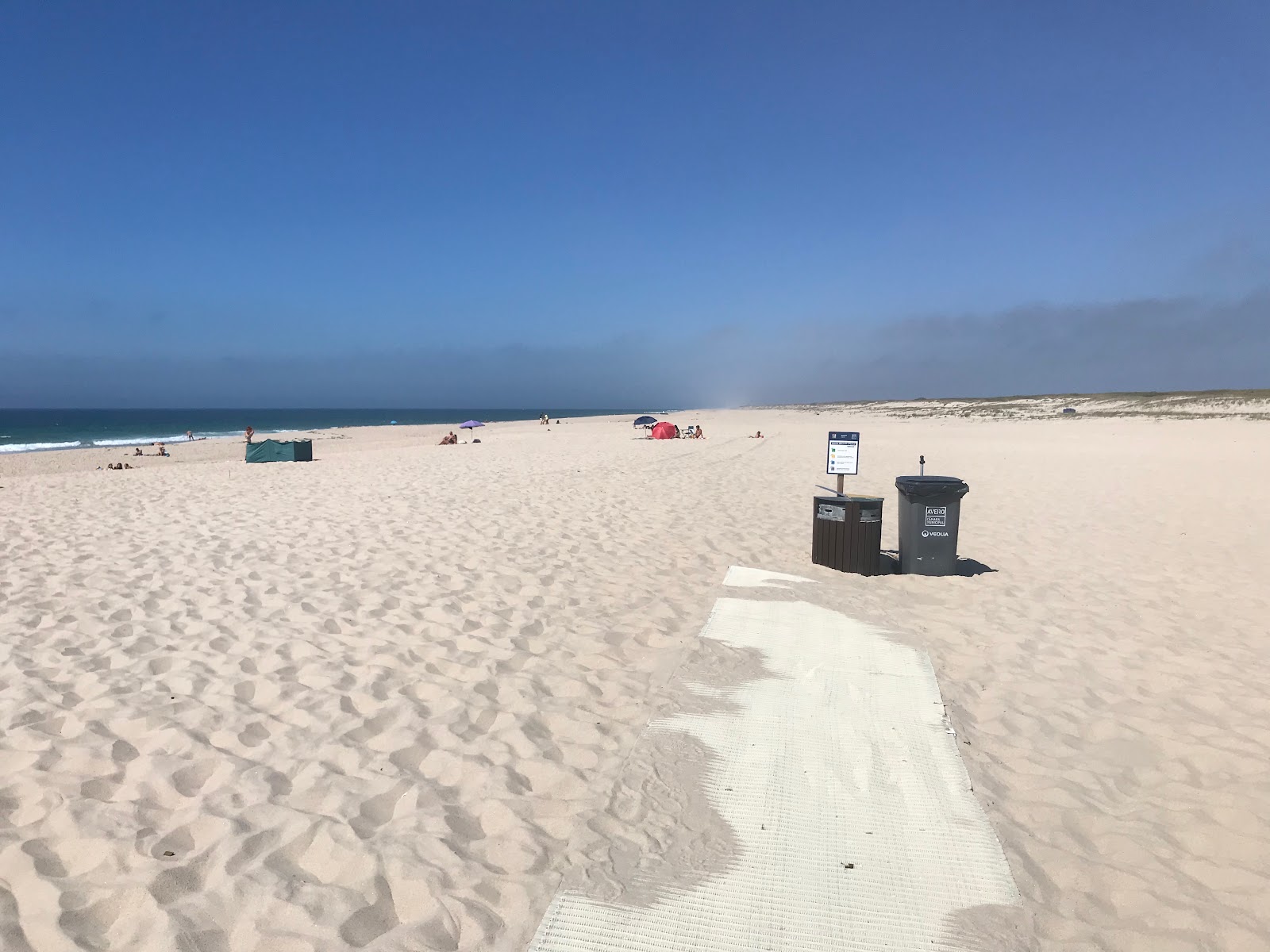 Praia de Sao Jacinto'in fotoğrafı imkanlar alanı