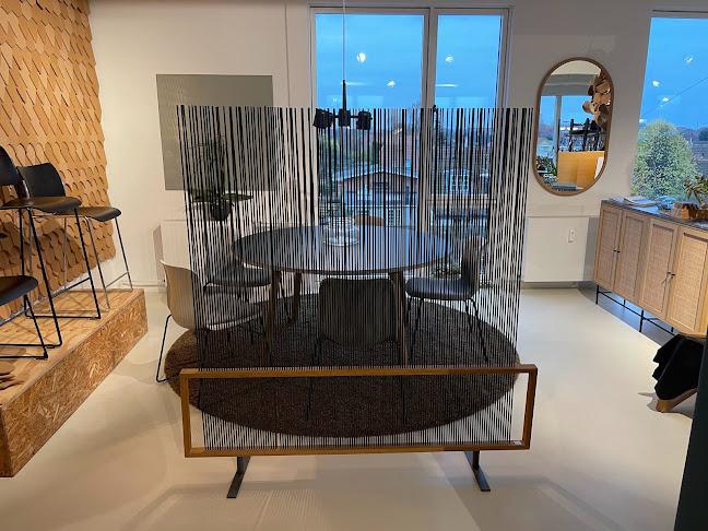 Anmeldelser af T Furniture ApS i Brønshøj-Husum - Møbelforretning