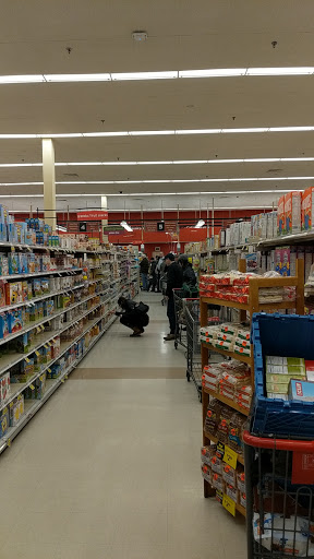 Grocery Store «Hannaford Supermarket», reviews and photos, 21 Essex Way, Essex Junction, VT 05452, USA