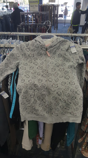 Thrift Store «Goodwill Colonial Heights Retail Store», reviews and photos