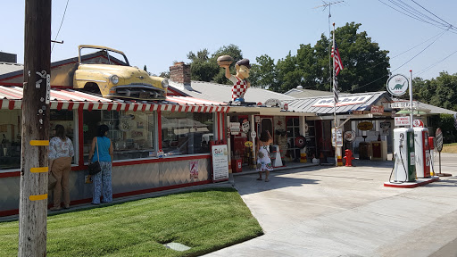 Jeep Dealer «Hoblit Chrysler Jeep Dodge, Inc.», reviews and photos, 333 Main St, Woodland, CA 95695, USA