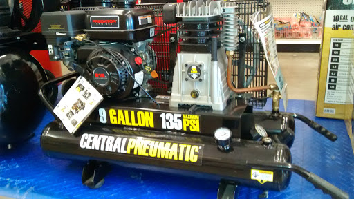 Hardware Store «Harbor Freight Tools», reviews and photos, 323 E Merritt Island Causeway, Merritt Island, FL 32952, USA