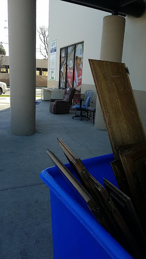 Discount Store «Dollar General», reviews and photos, 5101 White Ln, Bakersfield, CA 93309, USA