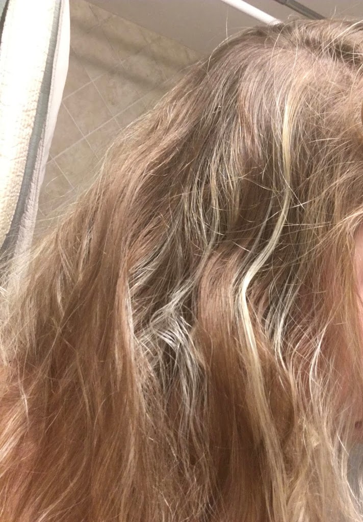Head Over Heels Hair Studio 06019