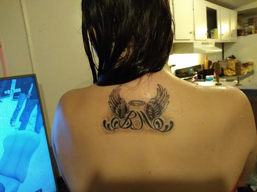 Tattoo Shop «River Rat Tattoos», reviews and photos, 965 N Walnut Ave, New Braunfels, TX 78130, USA