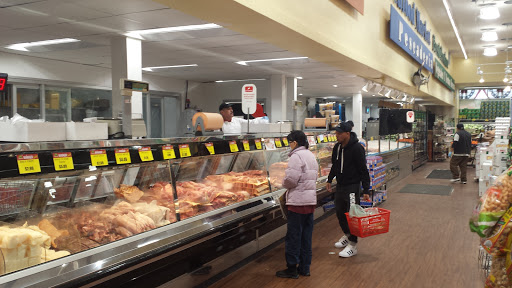 Supermarket «Food Fair La Gran Marqueta», reviews and photos, 946 Market St, Paterson, NJ 07513, USA