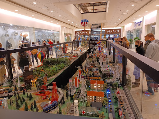 Shopping Mall «The Shops At Kenilworth», reviews and photos, 800 Kenilworth Dr, Towson, MD 21204, USA