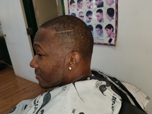 Barber Shop «Bess Cuts Barber Shop», reviews and photos, 4604 W Market St # 108, Greensboro, NC 27407, USA