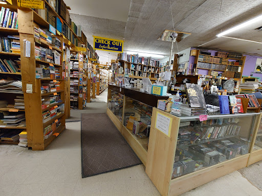 Book Store «Chamblin Bookmine», reviews and photos, 4551 Roosevelt Blvd, Jacksonville, FL 32210, USA
